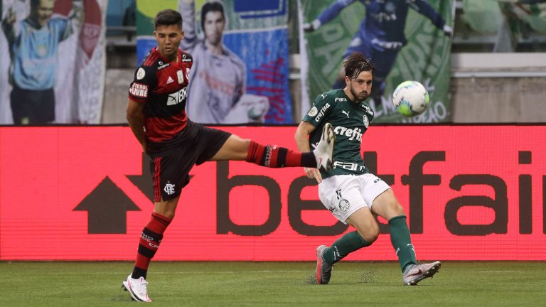 Matías Viña, lateral-esquerdo do Palmeiras contra o Flamengo