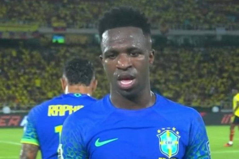 Vinicius Jr sentiu lesão na coxa