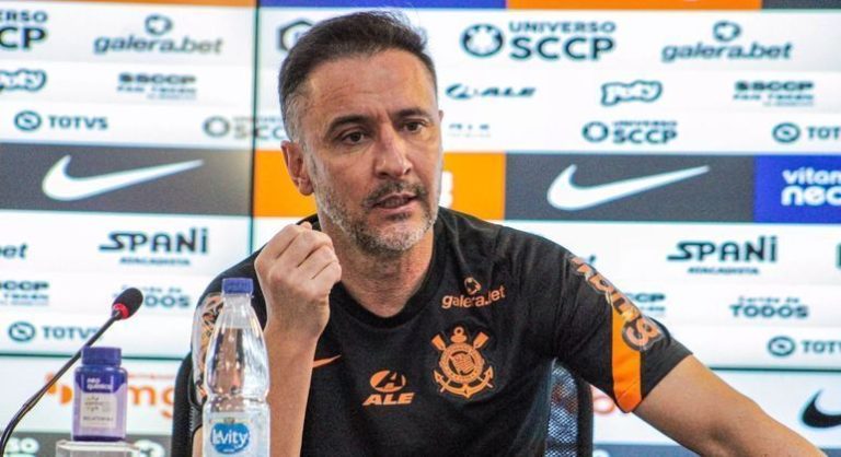 Vítor Pereira, ex-técnico do Corinthians