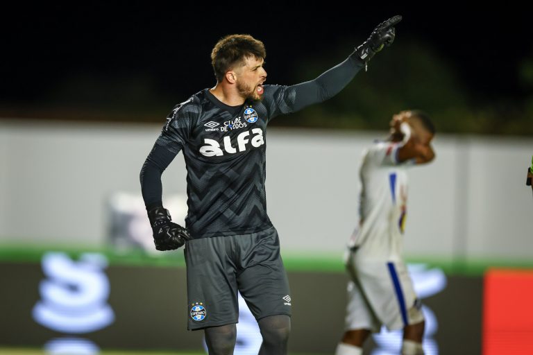 Tiago Volpi, goleiro do Grêmio