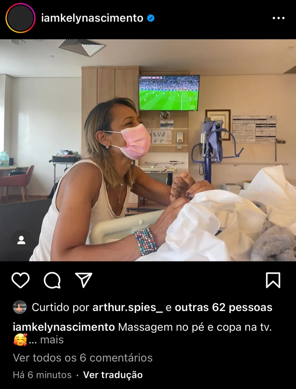 Pelé assiste à final da Copa do Mundo com a filha