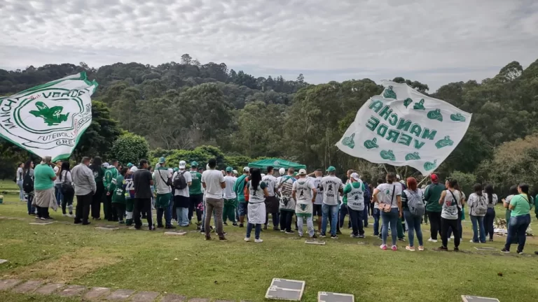 Enterro de Gabriela Anelli, torcedora do Palmeiras. Foto: Arthur Stabile/g1