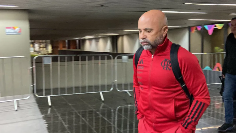 Sampaoli fica no Flamengo? Saiba como ficou o clima para o treinador após agressão sofrida por Pedro