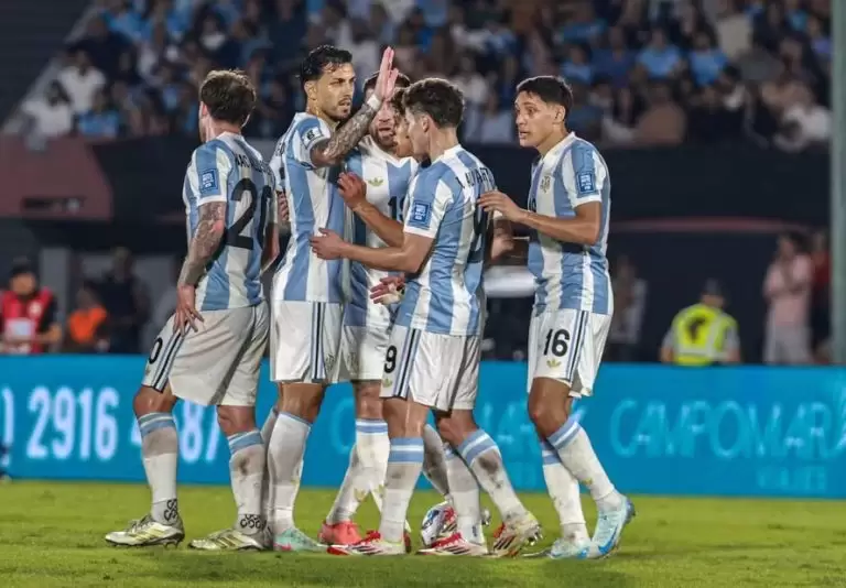 seleção da argentina em campo nas eliminatórias da copa do mundo