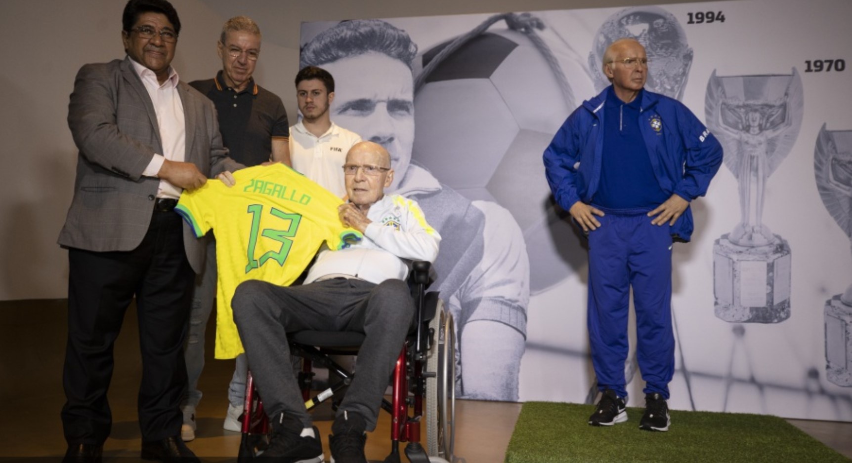 La leyenda del fútbol brasileño Mário Zagallo cumple 92 años