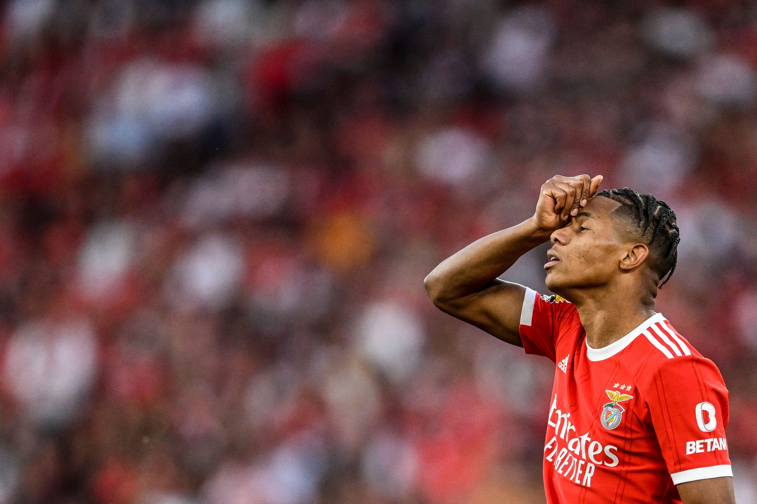 Porto will file a complaint against Benfica player David Neres