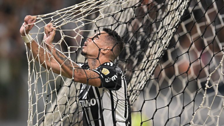 Paulinho, joueur de l'Atletico Mineiro