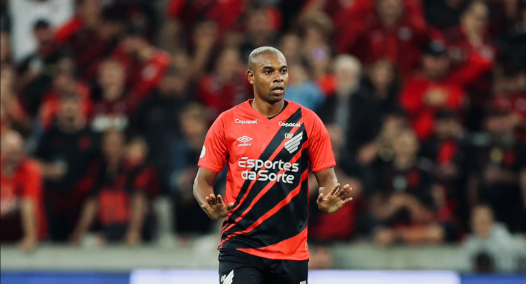 Fernandinho Athletico Paranaense