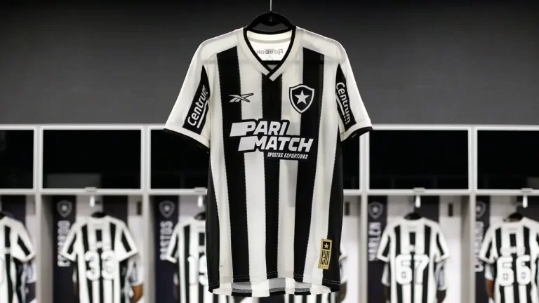 La camiseta del Botafogo confeccionada por Reebok para la temporada 2024