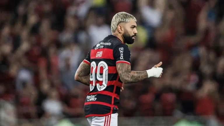 Gabriel Barbosa “Gabigol”, atacante brasileño del Flamengo, disputando un partido del Brasileirão