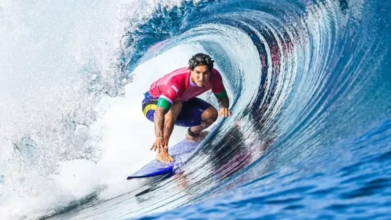 París 2024: Gabriel Medina hace historia en el surf olímpico