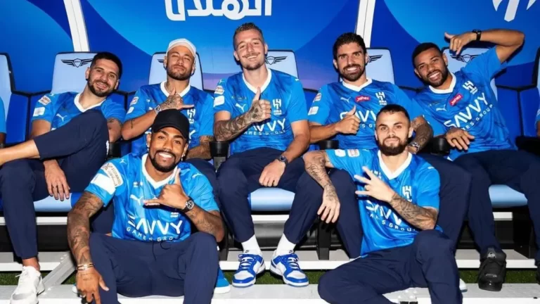 Neymar Jr. celebra el título liguero del Al-Hilal junto a sus compatriotas y compañeros