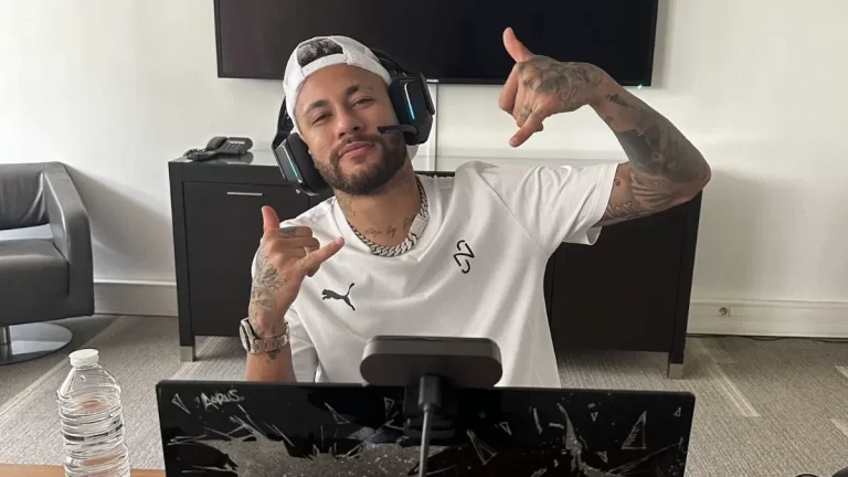 Neymar Jr. es un ávido fan de los videojuegos y del póker