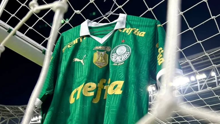 La camiseta de Palmeiras, confeccionada por la marca alemana Puma