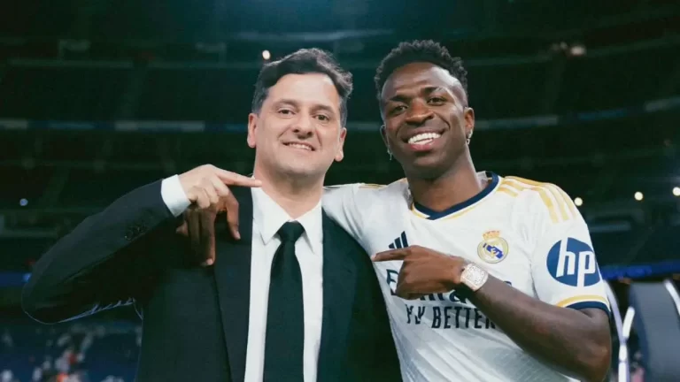 Vinicius Jr. junto a Juni Calafat, mano derecha de Florentino Pérez y captador de talentos del Real Madrid