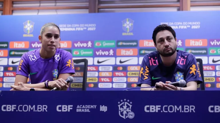 Rueda de prensa de Rafaelle y Arthur Elias previo al partido ante Jamaica