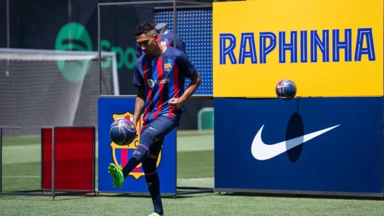 Raphael Dias Belloli “Raphinha”, en su presentación como futbolista del Barça en 2022