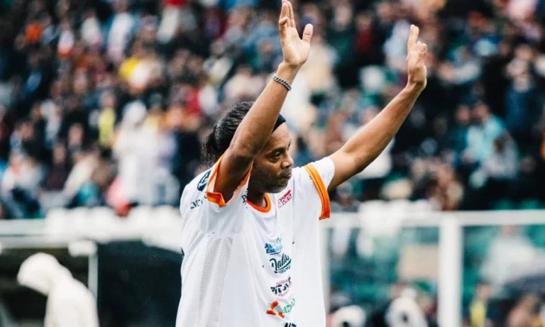 Ronaldinho solidario